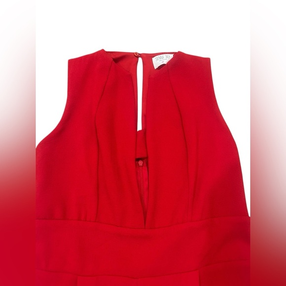 Sienna Sky Elegant Red sleeveless Jumpsuit Size M - Picture 3 of 4